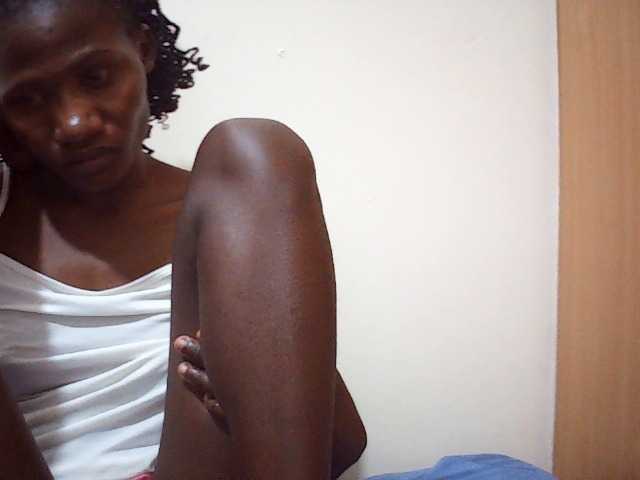 sweetlove04 live cam on BongaCams