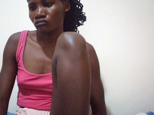 sweetlove04 live cam on BongaCams