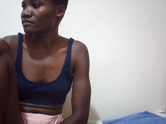 sweetlove04 live cam on BongaCams