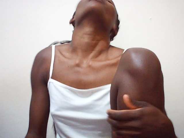 sweetlove04, live now on BongaCams