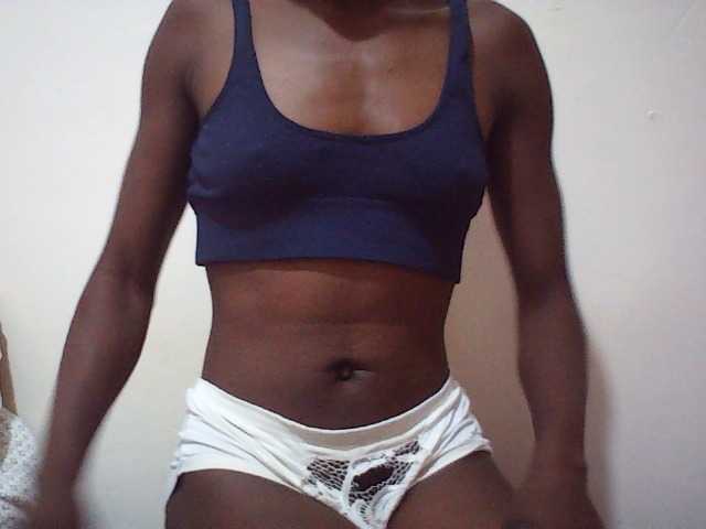 sweetlove04 live cam on BongaCams