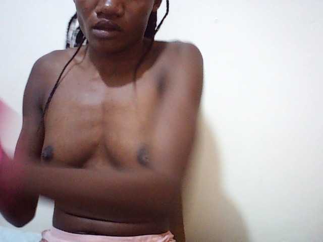 sweetlove04 live cam on BongaCams