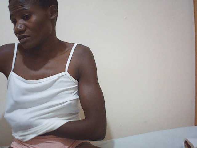 sweetlove04 live cam on BongaCams