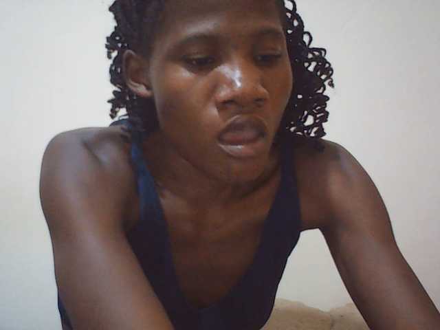 sweetlove04 live cam on BongaCams