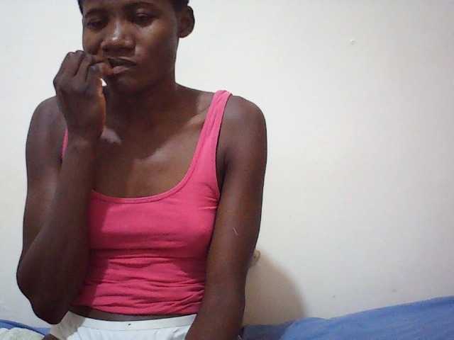 sweetlove04 live cam on BongaCams