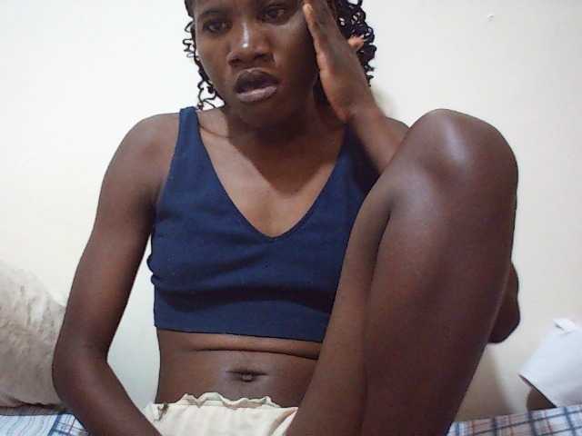 sweetlove04 live cam on BongaCams