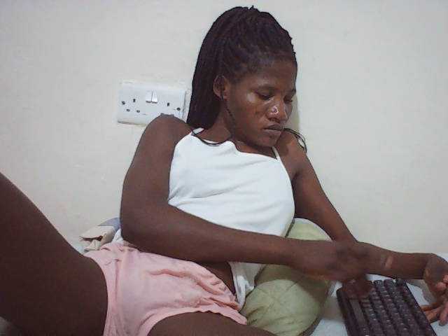 sweetlove04 live cam on BongaCams