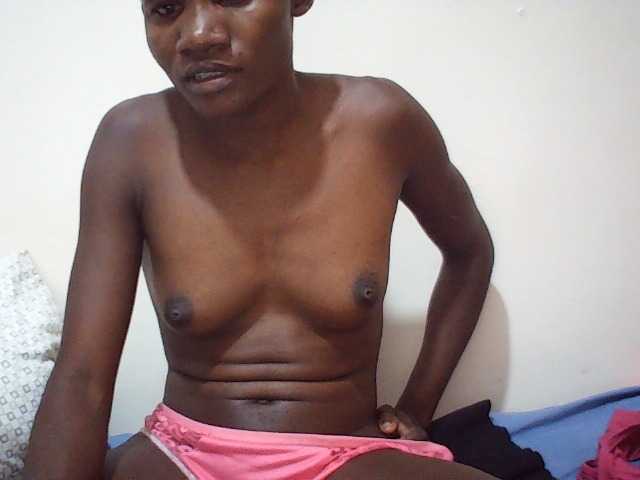 sweetlove04 live cam on BongaCams