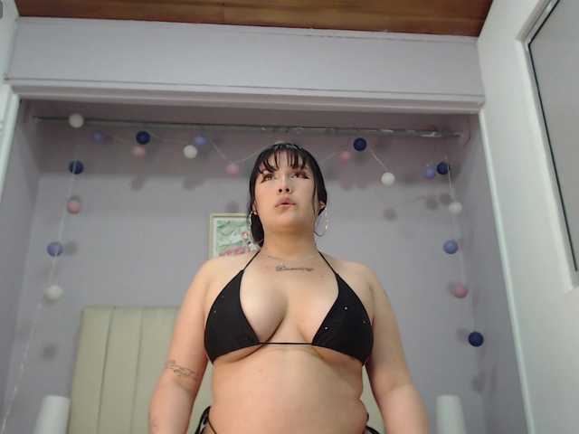 violetrouss live cam on BongaCams