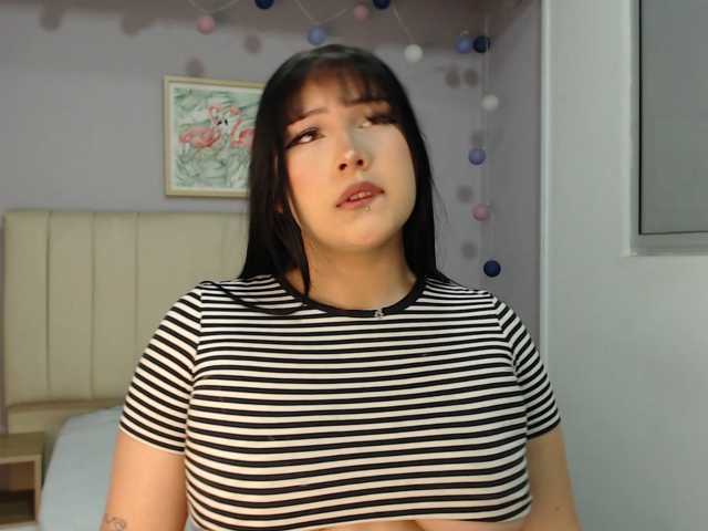violetrouss live cam on BongaCams