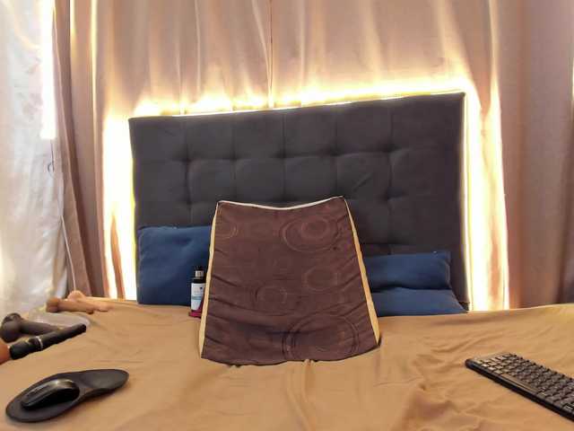 Delilah-85 live cam on BongaCams