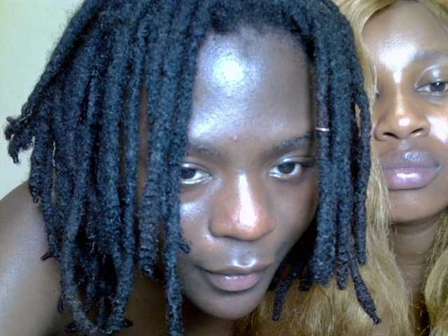 Sluttydivas123 live webcam show