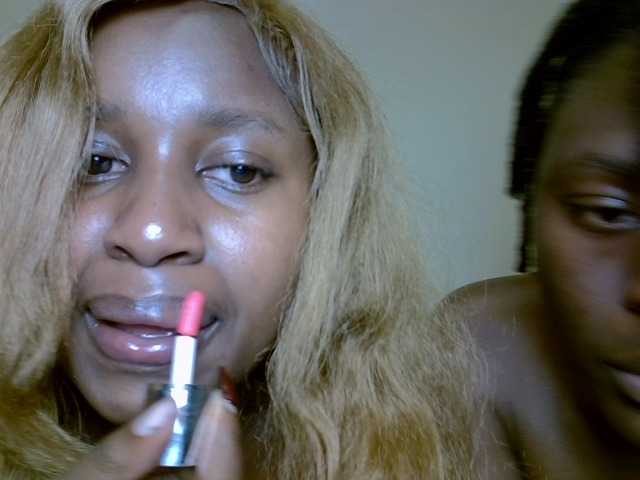 Sluttydivas123 live webcam show
