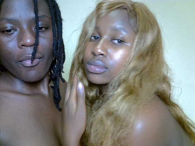 sluttydivas123 live show