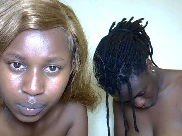 Sluttydivas123 live webcam show