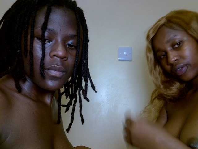 Sluttydivas123 live webcam show