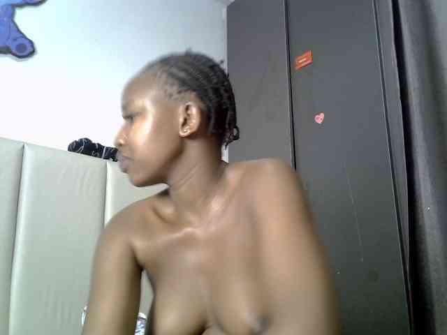 Sluttydivas123 webcam