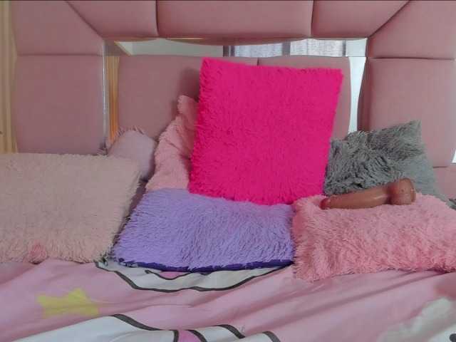 milagrace1 live cam on BongaCams