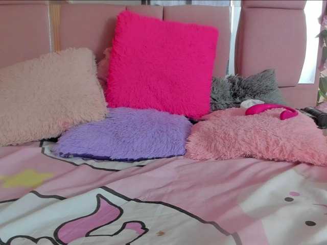 milagrace1 live cam on BongaCams