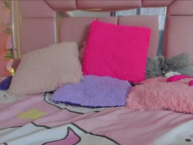 milagrace1 live cam on BongaCams