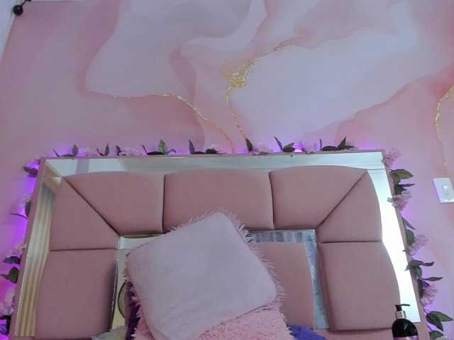 milagrace1 live cam on BongaCams