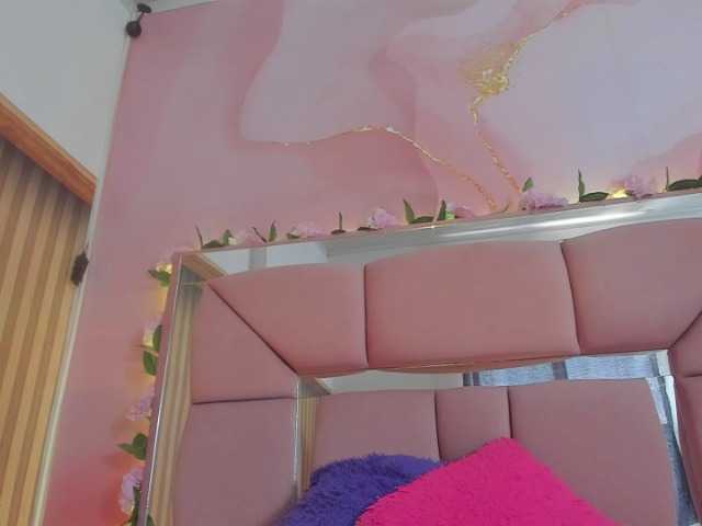 milagrace1 live cam on BongaCams