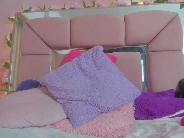 milagrace1 live cam on BongaCams