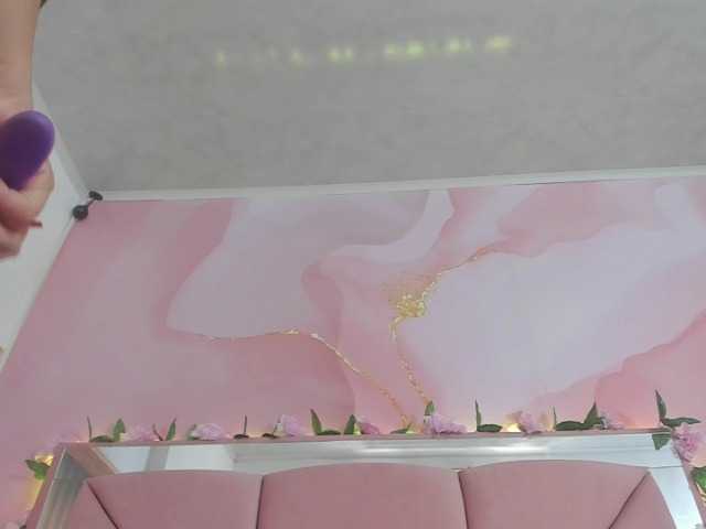 milagrace1 live cam on BongaCams