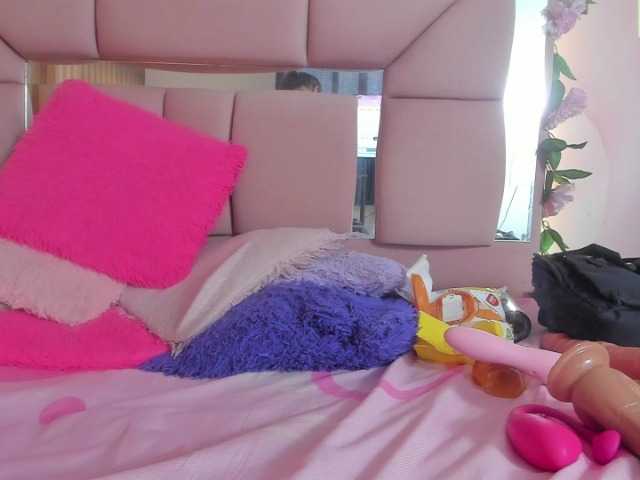 milagrace1 live cam on BongaCams
