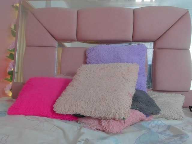 milagrace1 live cam on BongaCams