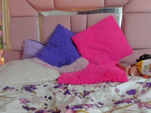 milagrace1 live cam on BongaCams