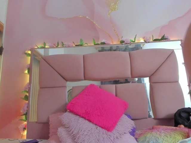milagrace1 live cam on BongaCams