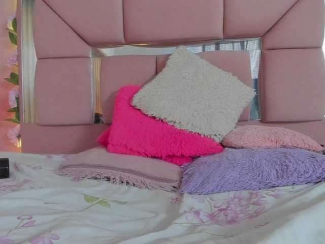 milagrace1 live cam on BongaCams