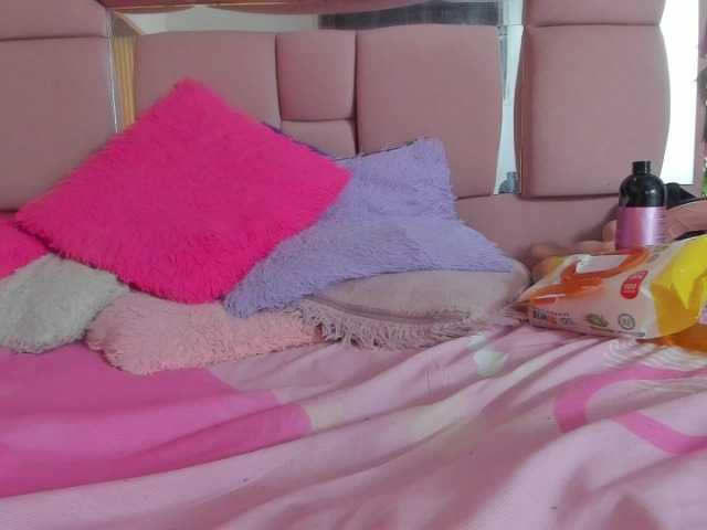 milagrace1 live cam on BongaCams