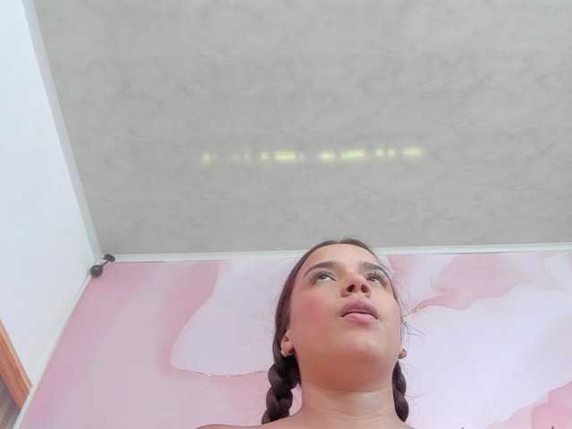 milagrace1 live cam on BongaCams