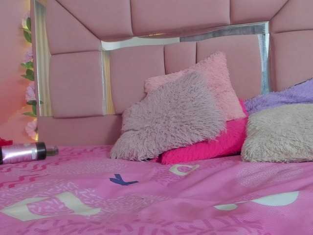 milagrace1 live cam on BongaCams