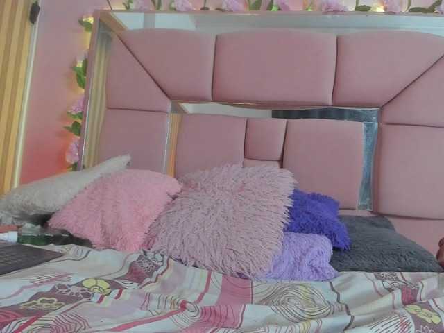 milagrace1 live cam on BongaCams
