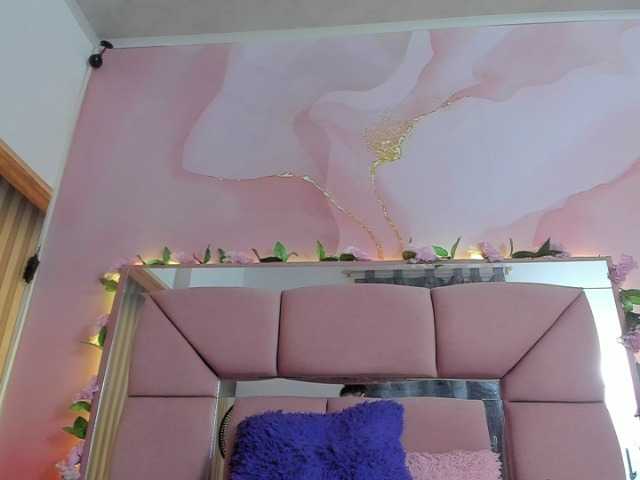 milagrace1, live now on BongaCams