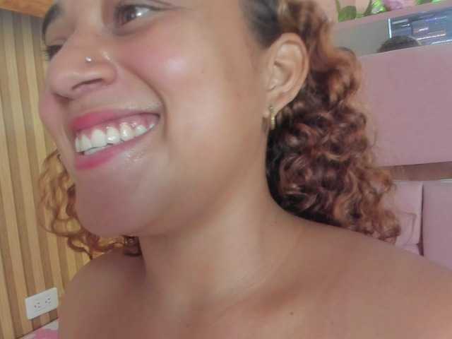 milagrace1 live cam on BongaCams
