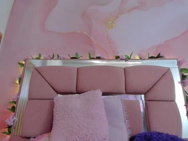 milagrace1 live cam on BongaCams