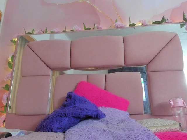 milagrace1 live cam on BongaCams