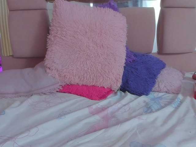 milagrace1 live cam on BongaCams