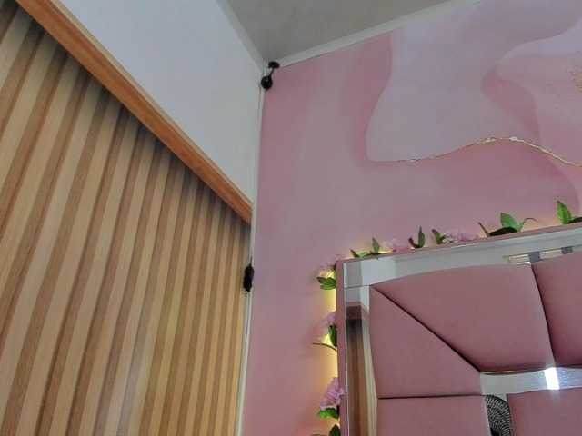 milagrace1 live cam on BongaCams
