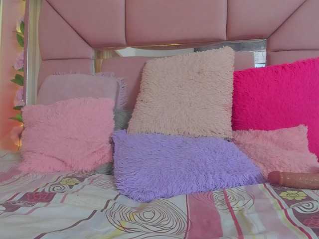 milagrace1 live cam on BongaCams