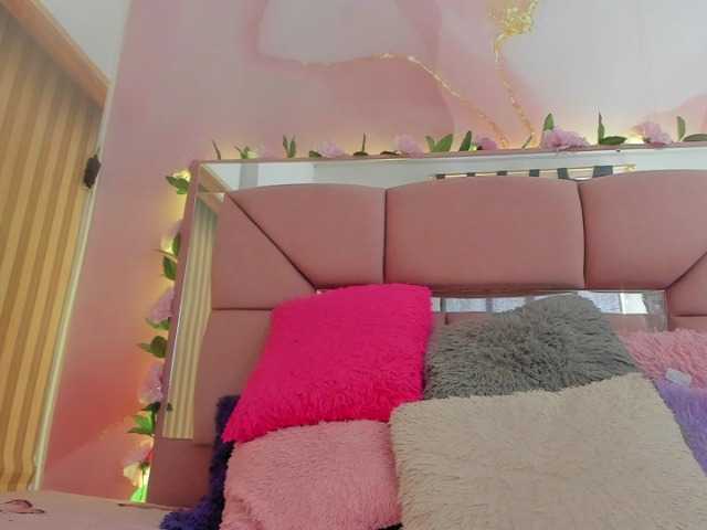 milagrace1 live cam on BongaCams