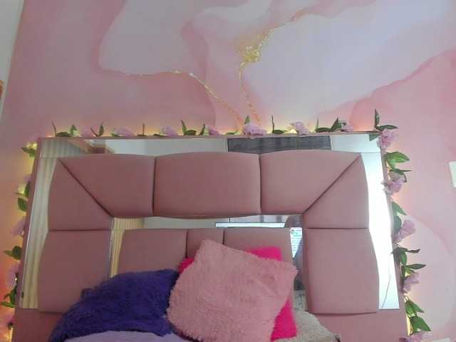 milagrace1 live cam on BongaCams