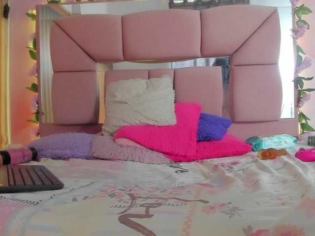 milagrace1 live cam on BongaCams