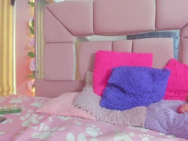 milagrace1 live cam on BongaCams