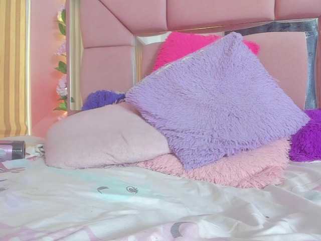 milagrace1 live cam on BongaCams