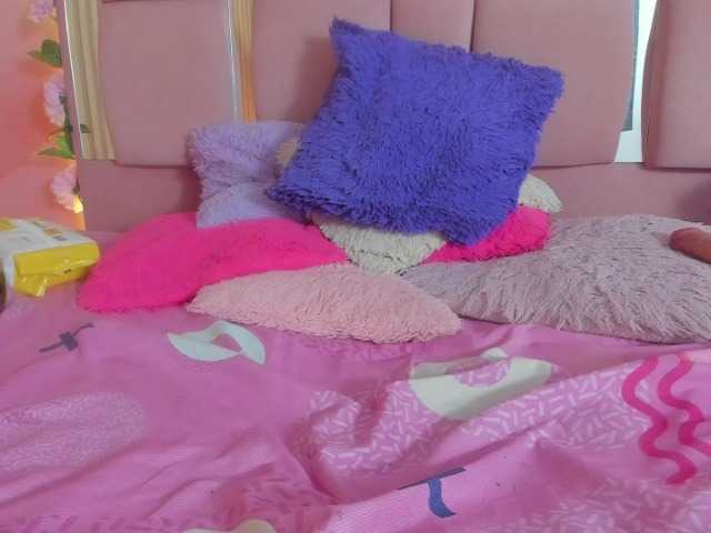 milagrace1 live cam on BongaCams